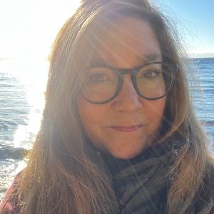 Meet your Posher, Denise